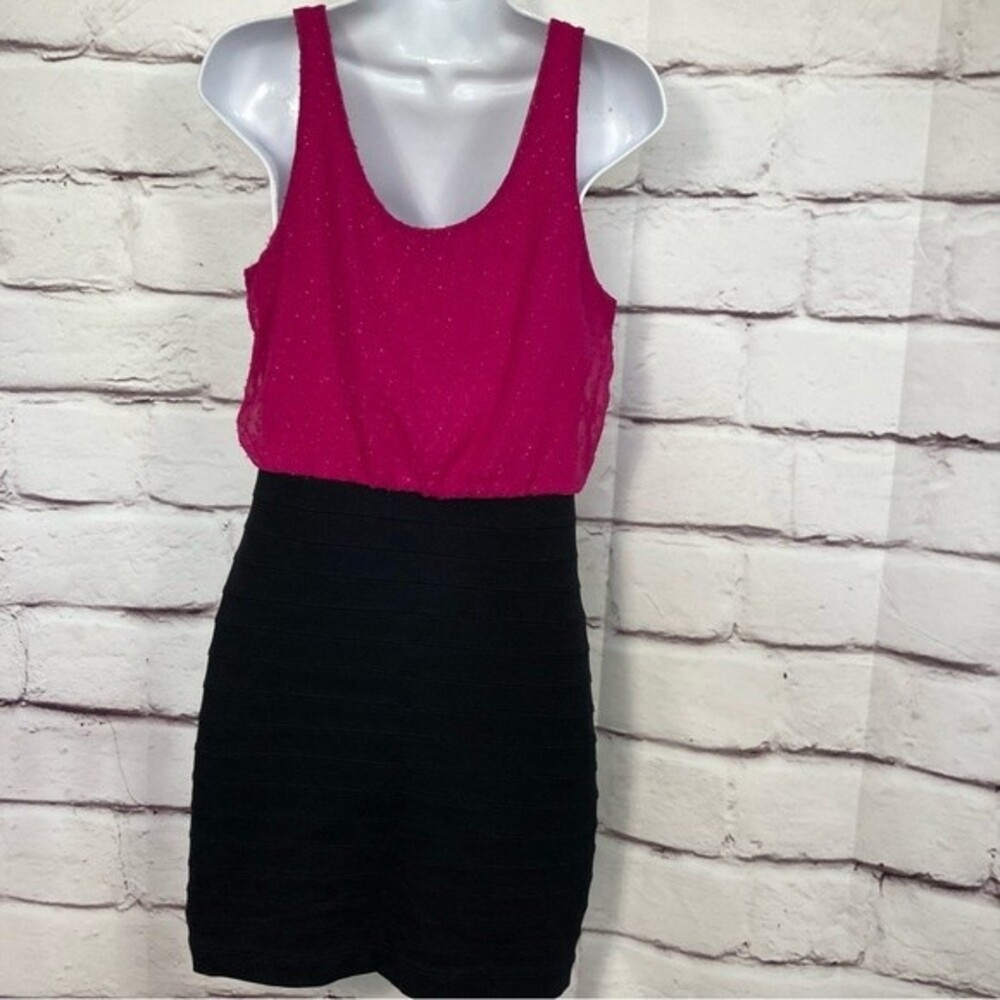 Express Magenta Black Cocktail Dress Size M Sleeveless Bodycon Party Dress EUC - Picture 2 of 11